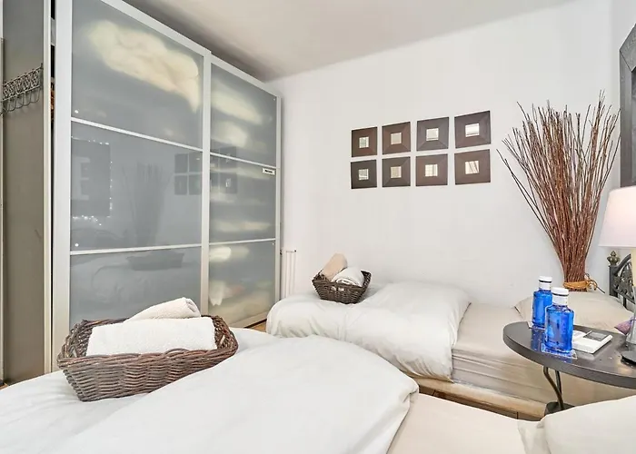 Casa Naranjos, Capistrano, *