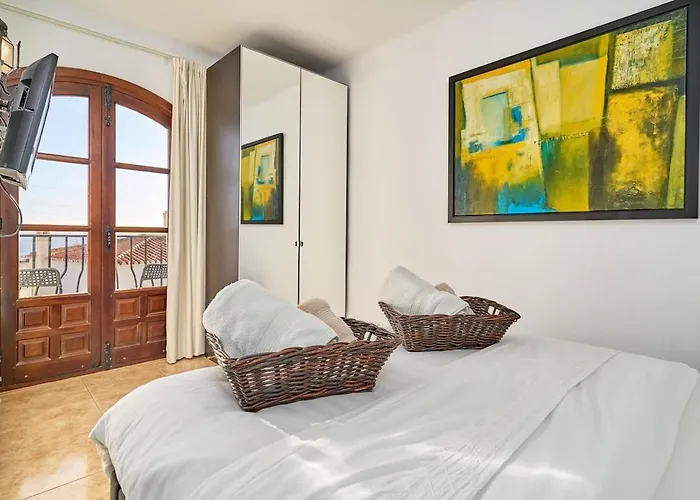 Casa Naranjos, Capistrano, Нерха