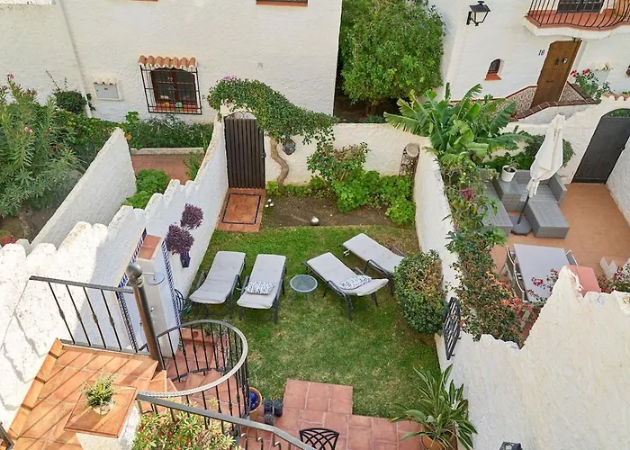 Casa Naranjos, Capistrano, *