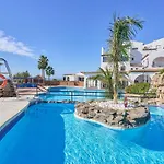Casa Naranjos, Capistrano, *