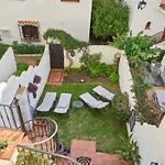 Casa Naranjos, Capistrano, *