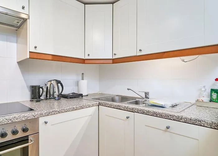 Casa Naranjos, Capistrano, *