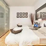 Casa Naranjos, Capistrano, *